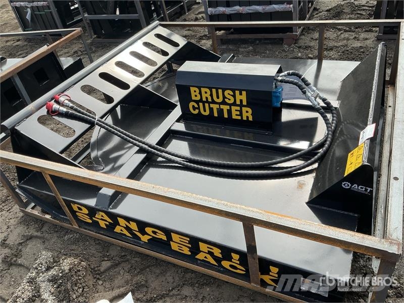  Mower King SSRC 72 in Skid Steer Brush Cutter (Unu ماكينات جز العشب