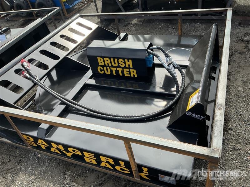  Mower King SSRC 72 in Skid Steer Brush Cutter (Unu ماكينات جز العشب