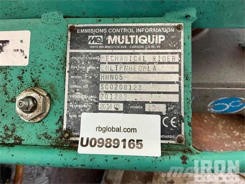 MultiQuip HHNG5 Ride-On Power Trowel Palas