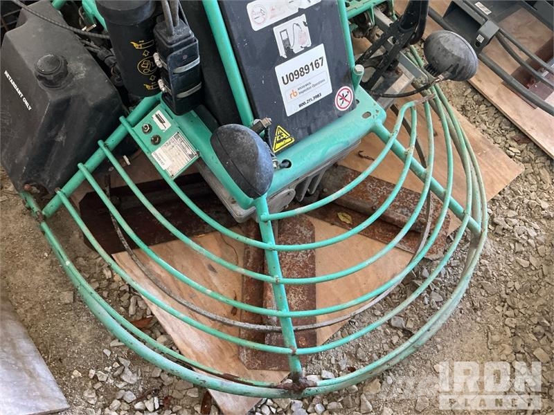 MultiQuip HHNG5 Ride-On Power Trowel Palas