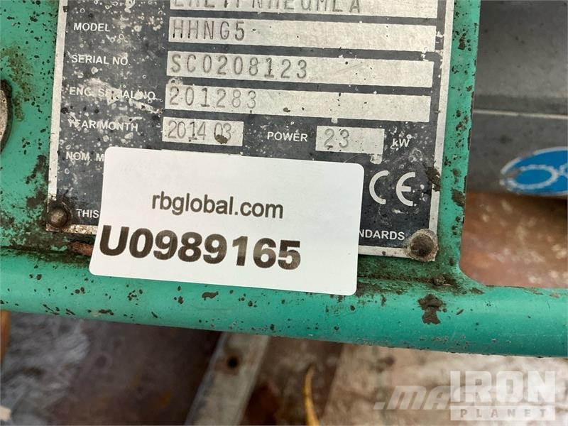 MultiQuip HHNG5 Ride-On Power Trowel Palas