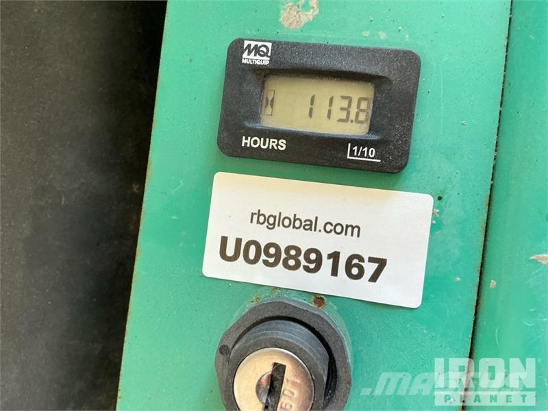 MultiQuip HHNG5 Ride-On Power Trowel Palas