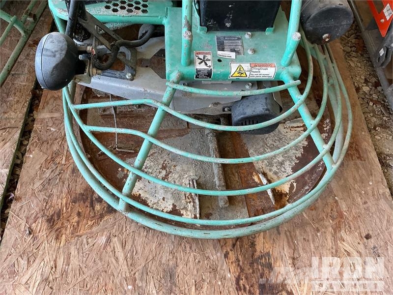 MultiQuip JWN24HTCSL Ride-On Power Trowel Palas