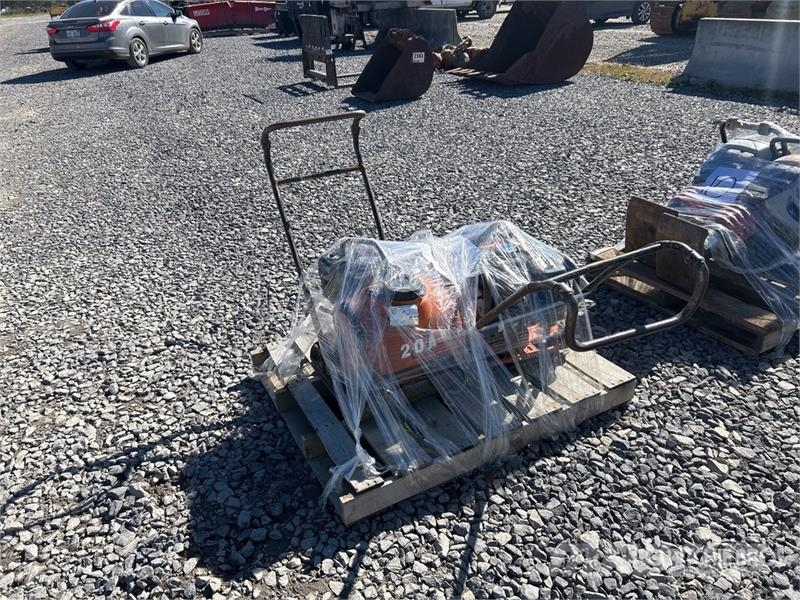 MultiQuip MVC82VHW Plate compactors