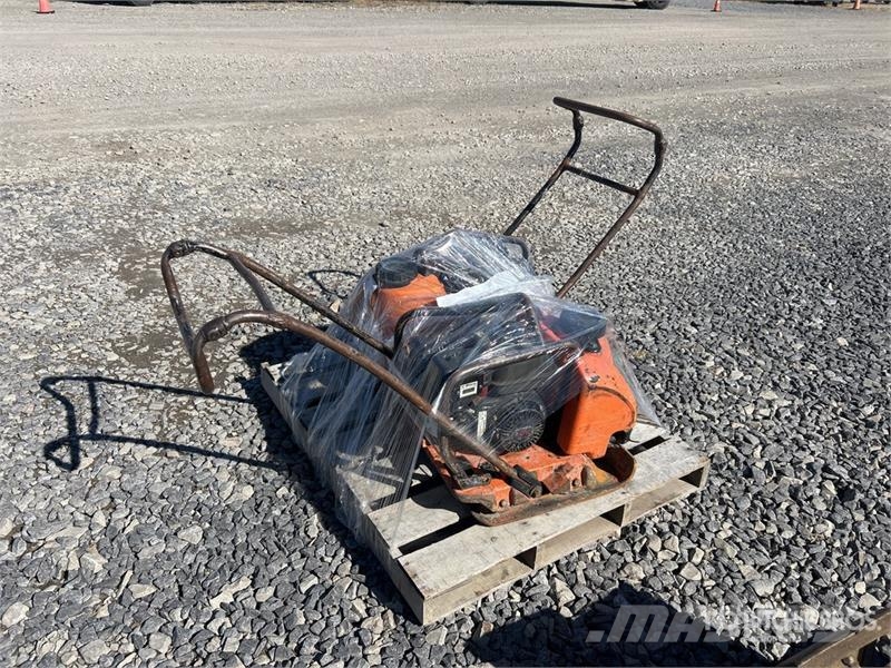 MultiQuip MVC82VHW Plate compactors