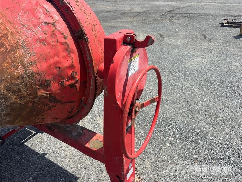 MultiQuip Portable Concrete Mixer Mezcladoras de cemento y hormigón