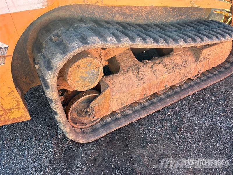 Mustang MTL25 滑移轉向裝載機