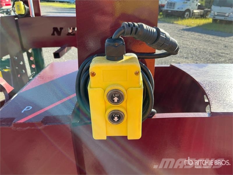  Neks Electric Fifth Wheel - Fits Truck (Unused) その他部品
