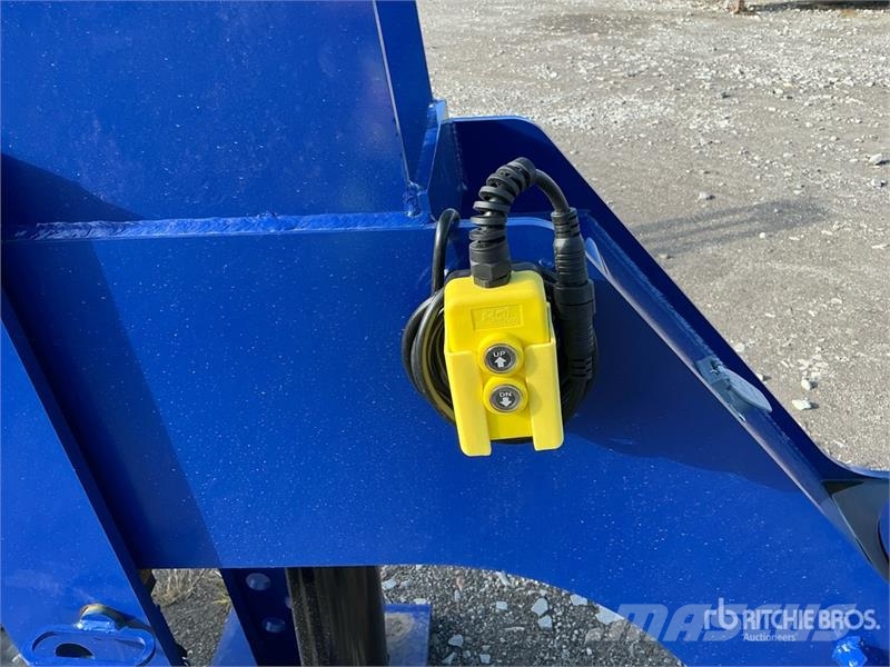 Neks Hydraulic Fifth Wheel Wrecker Attachment (Unu معدات النقل - غير ذلك