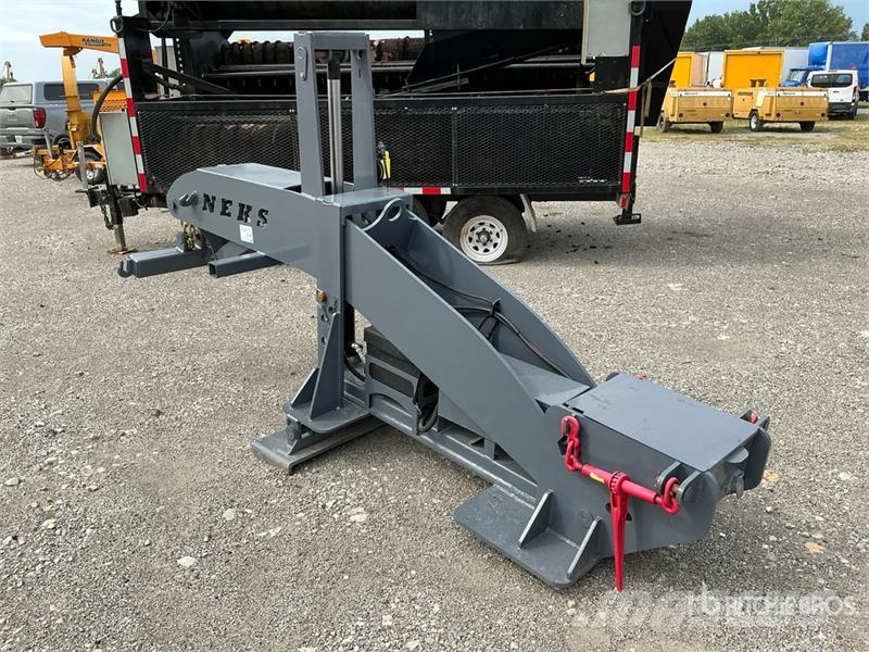 Neks Hydraulic Fifth Wheel (Unused) Other components