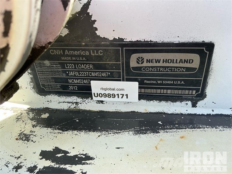 New Holland L223 Kompaktlastere