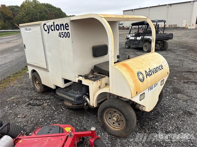 Nilfisk Advance Advance Cyclone 4500 4x2 Pressure Washer T Ostali kamioni