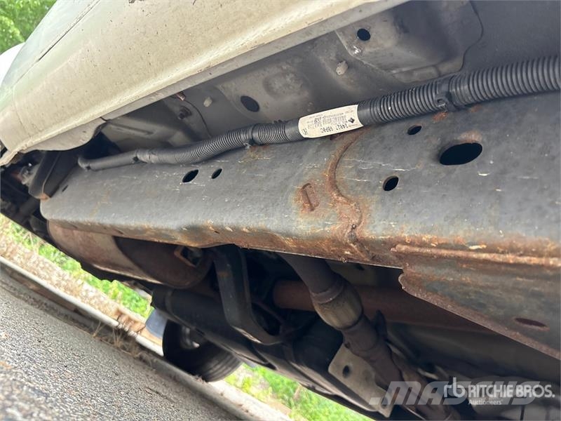Nissan Frontier 4x2 Extended Cab Pickup (Inoperable) Други