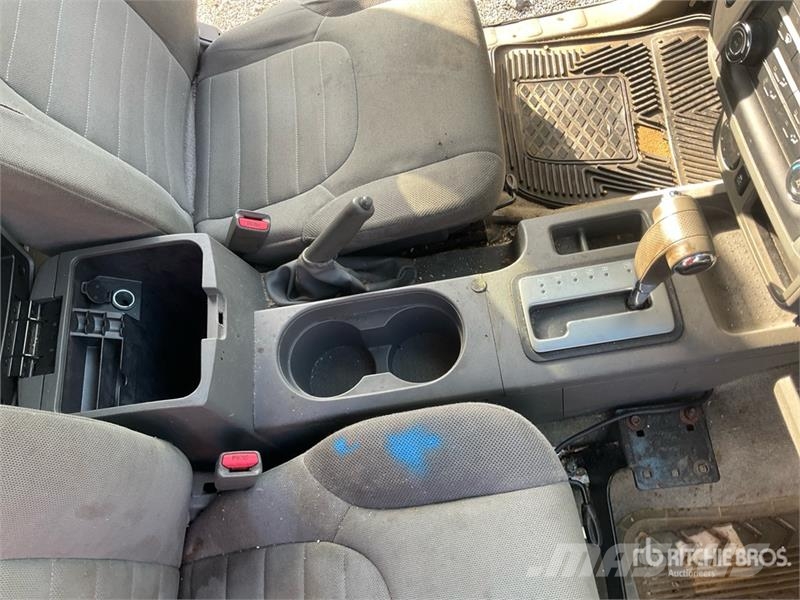 Nissan Frontier 4x2 Extended Cab Pickup 其他