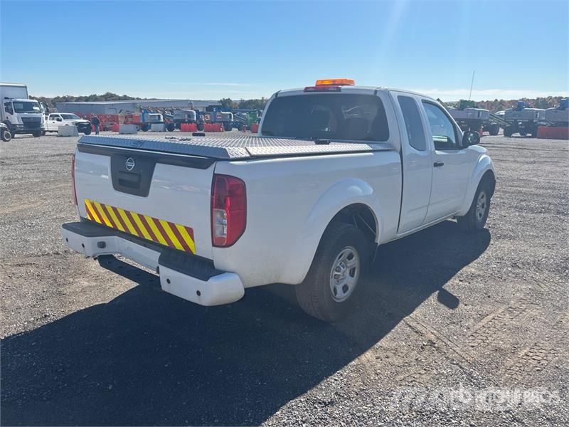 Nissan Frontier 4x2 Extended Cab Pickup Anders
