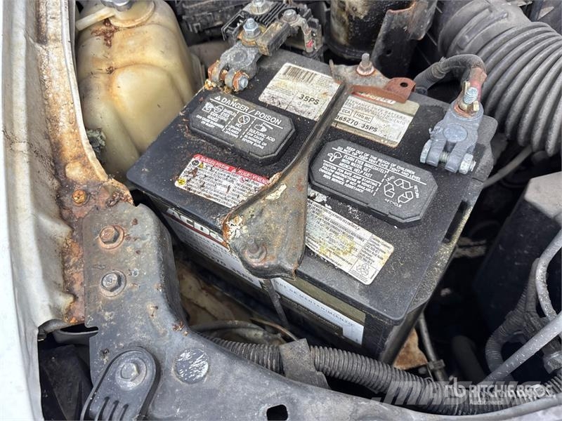 Nissan Frontier 4x2 Extended Cab Pickup (Inoperable) Други