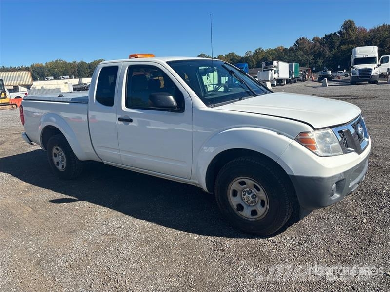 Nissan Frontier 4x2 Extended Cab Pickup Anders
