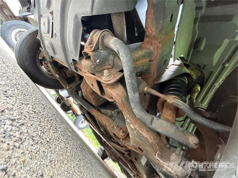Nissan Frontier 4x2 Extended Cab Pickup (Inoperable) Други