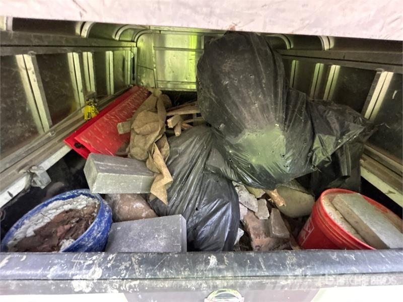 Nissan Frontier 4x2 Extended Cab Pickup (Inoperable) Други