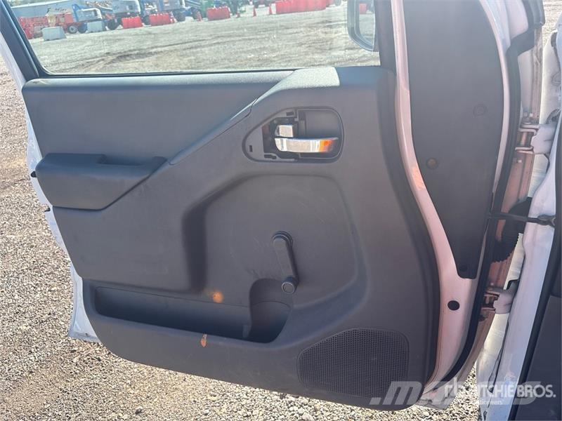 Nissan Frontier 4x2 Extended Cab Pickup Anders