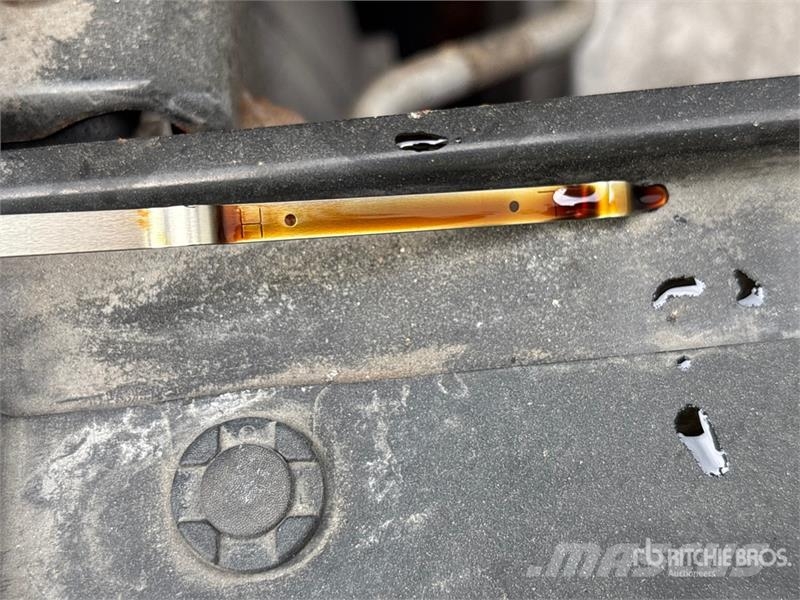 Nissan Frontier 4x2 Extended Cab Pickup (Inoperable) Други