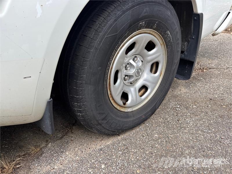 Nissan Frontier 4x2 Extended Cab Pickup (Inoperable) Други