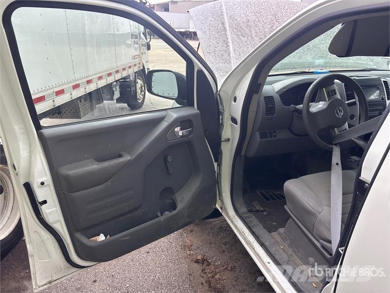 Nissan Frontier 4x2 Extended Cab Pickup (Inoperable) Други