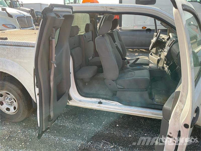 Nissan Frontier 4x2 Extended Cab Pickup 其他