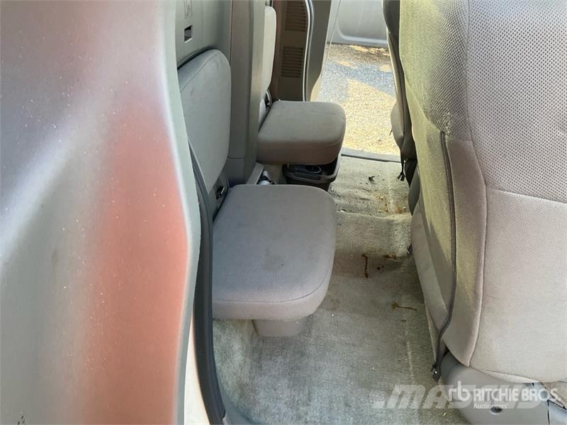 Nissan Frontier 4x2 Extended Cab Pickup 其他