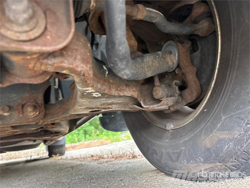 Nissan Frontier 4x2 Extended Cab Pickup (Inoperable) Други