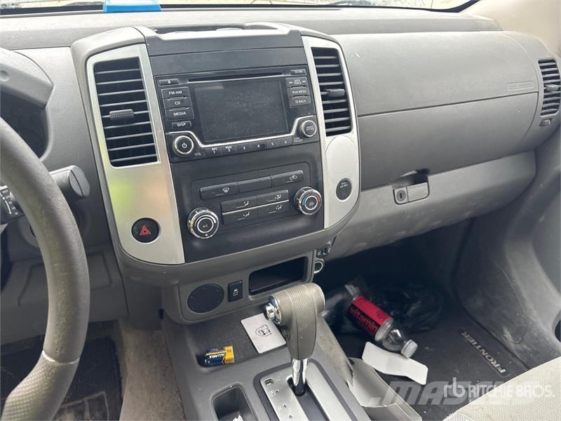 Nissan Frontier 4x2 Extended Cab Pickup (Inoperable) Други