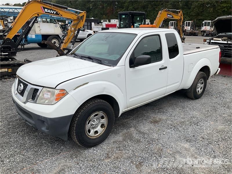 Nissan Frontier 4x2 Extended Cab Pickup Andere Transporter