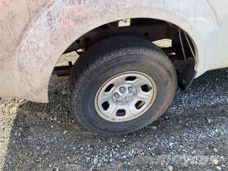 Nissan Frontier 4x2 Extended Cab Pickup 其他
