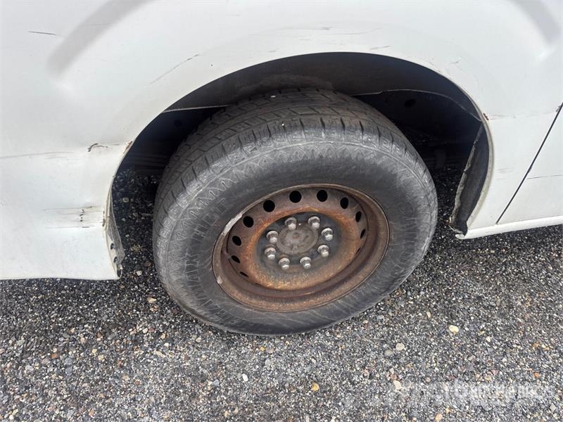 Nissan NV2500HD Dostavna vozila / kombiji