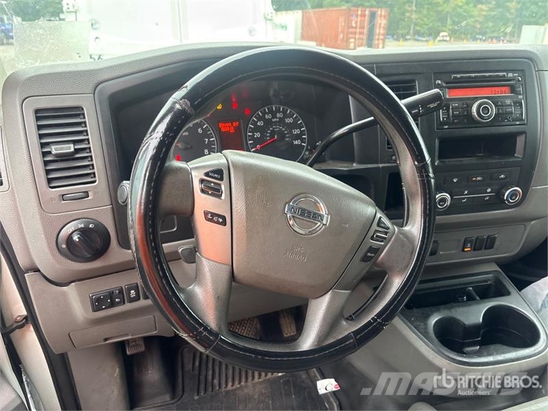 Nissan NV2500HD Dostavna vozila / kombiji