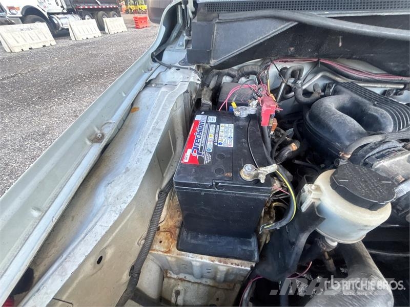 Nissan NV2500HD Dostavna vozila / kombiji