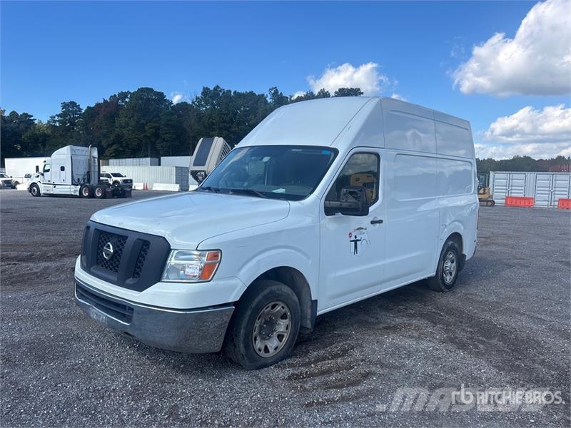 Nissan NV2500HD Lieferwagen