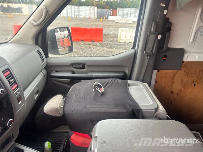 Nissan NV2500HD Dostavna vozila / kombiji