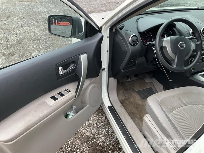 Nissan Rouge 2WD SUV Auto