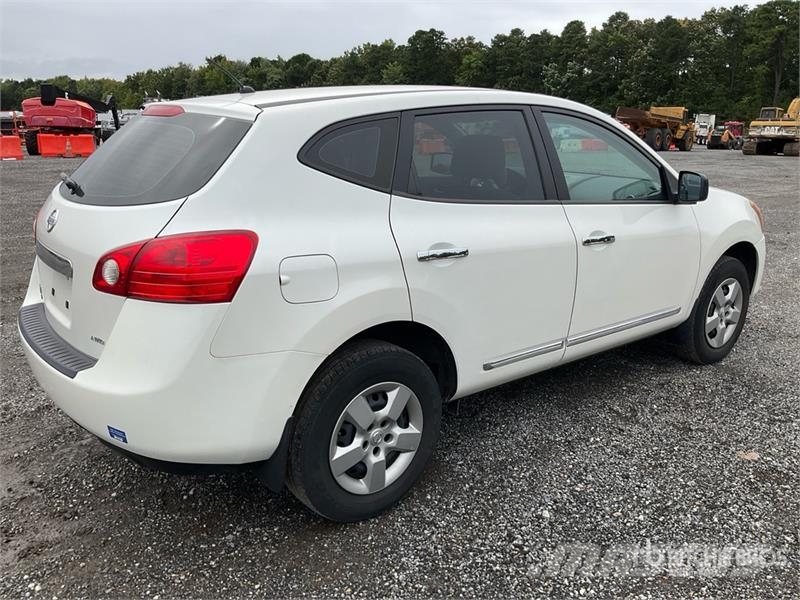 Nissan Rouge 2WD SUV Auto