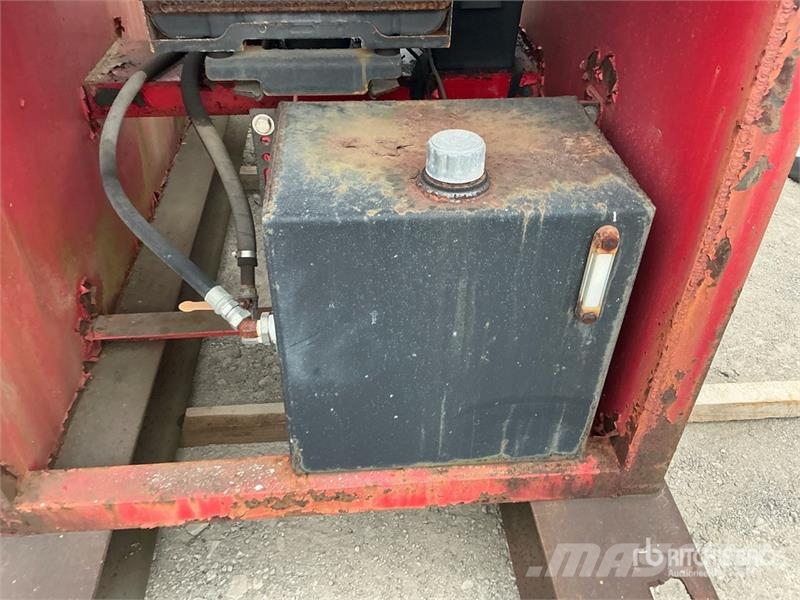 Northeast Industrial NE15HD15 Winch Pacēlāji, vinčas un materiālu lifti