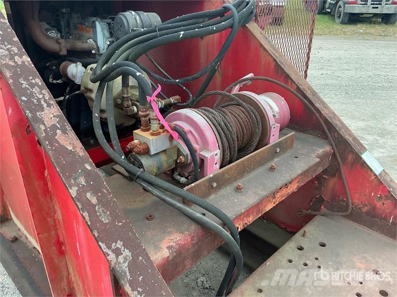 Northeast Industrial NE15HD15 Winch Pacēlāji, vinčas un materiālu lifti