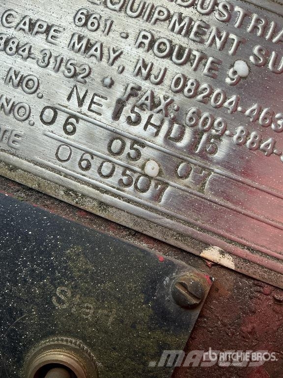 Northeast Industrial NE15HD15 Winch Pacēlāji, vinčas un materiālu lifti