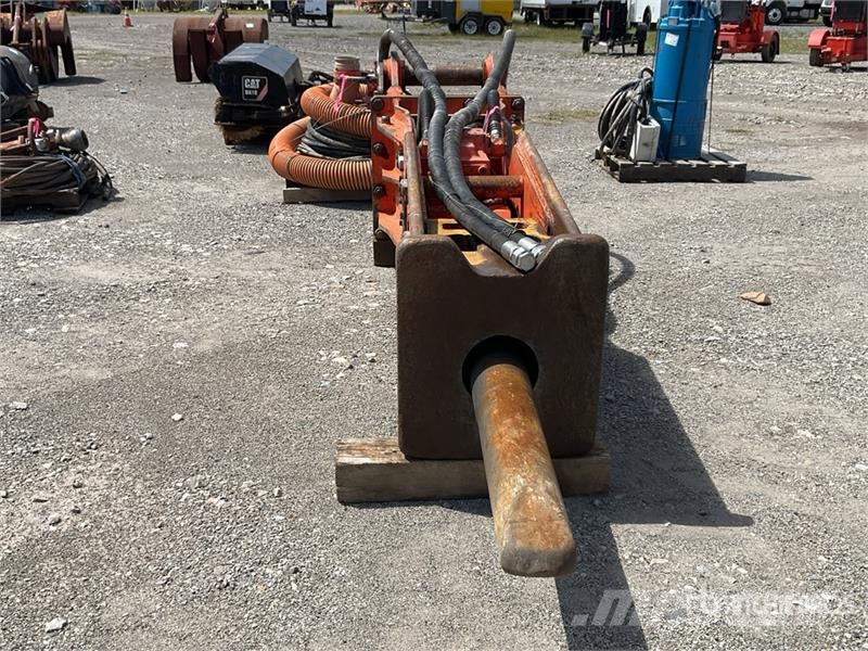 NPK GH-15 Q/C Hydraulic Breaker Hüdrohaamrid
