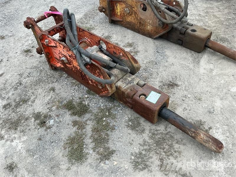 NPK GH-4 18 in Hydraulic Breaker Bourací kladiva / Sbíječky