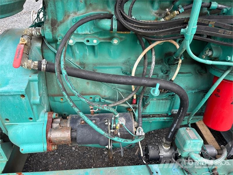 Onan 155 kW Skid-Mounted Generator Set Dieselgeneraattorit