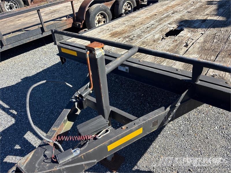 Pequea MP18 18 ft T/A Equipment Trailer Prívesy na prepravu automobilov