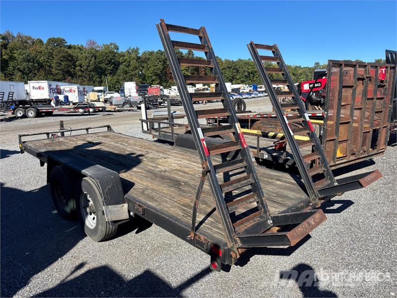 Pequea MP18 18 ft T/A Equipment Trailer Prívesy na prepravu automobilov