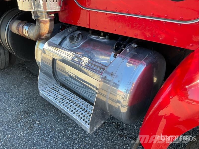 Peterbilt 330 Kiper tovornjaki