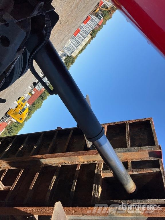 Peterbilt 330 شاحنات قلابة